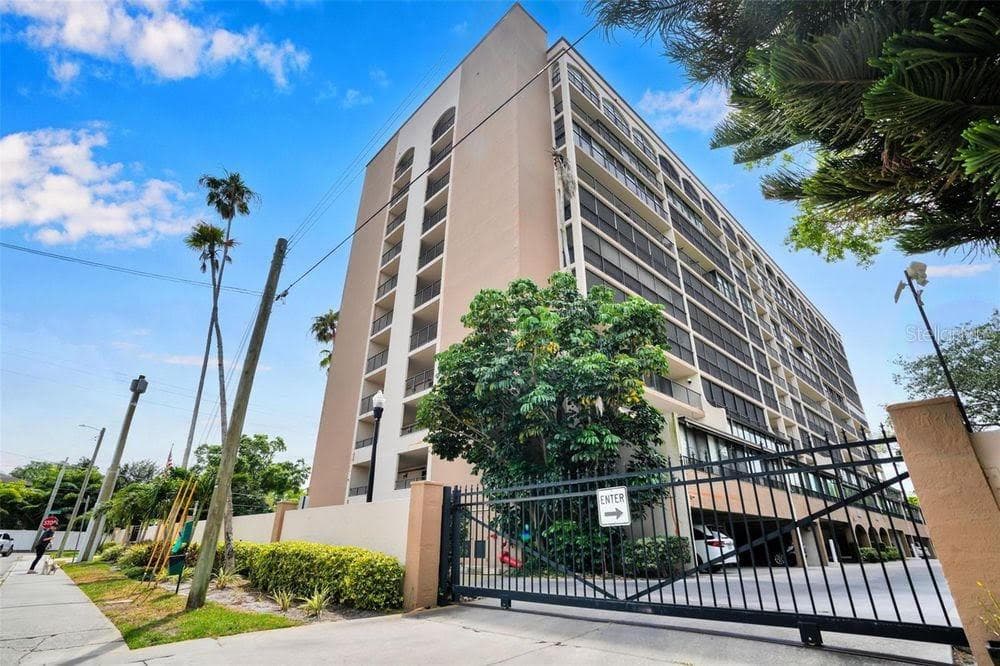 3211 W SWANN AVENUE UNIT 1102