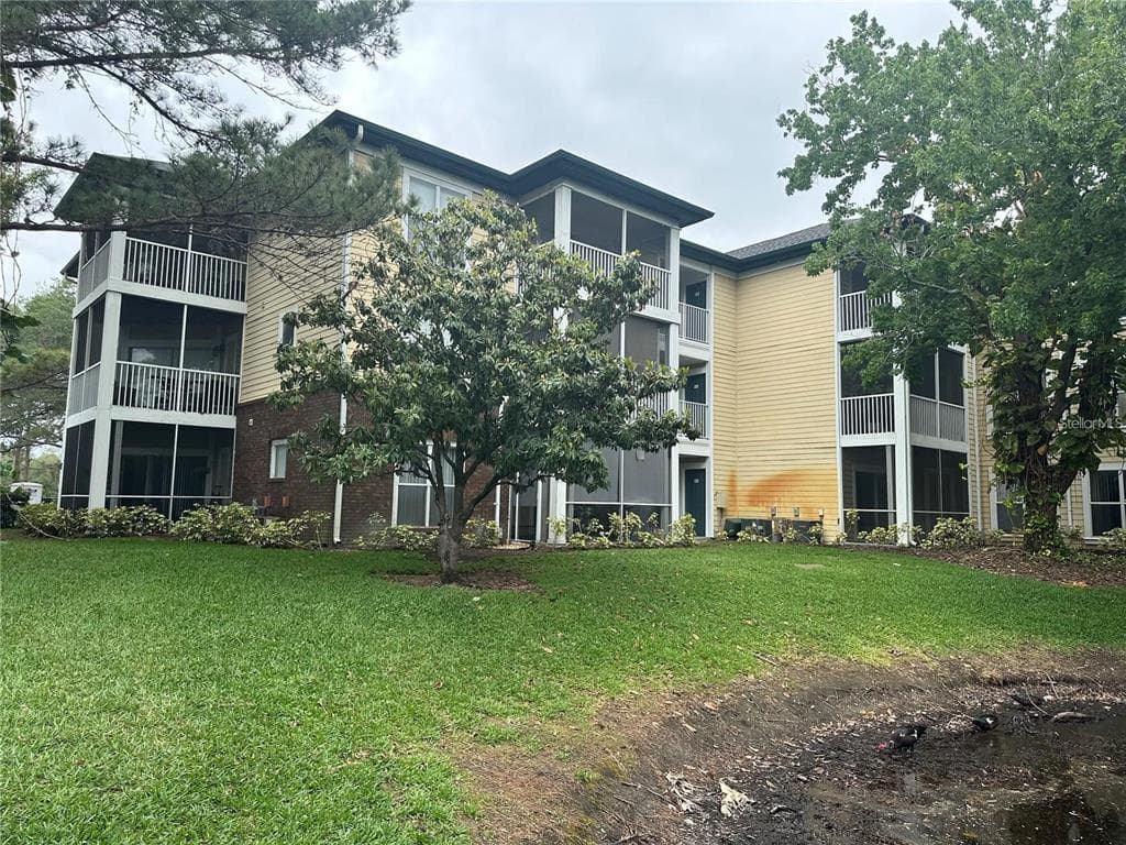 4211 CHATHAM OAK UNIT 108 TAMPA, FL 33624