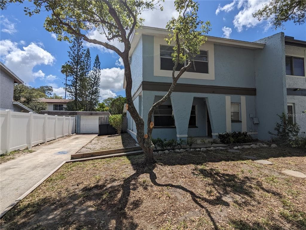 2085 SAN SEBASTIAN WAY N CLEARWATER, FL 33763