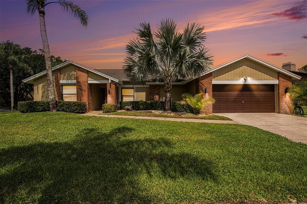 14102 HOLLINGFARE PLACE TAMPA, FL 33624