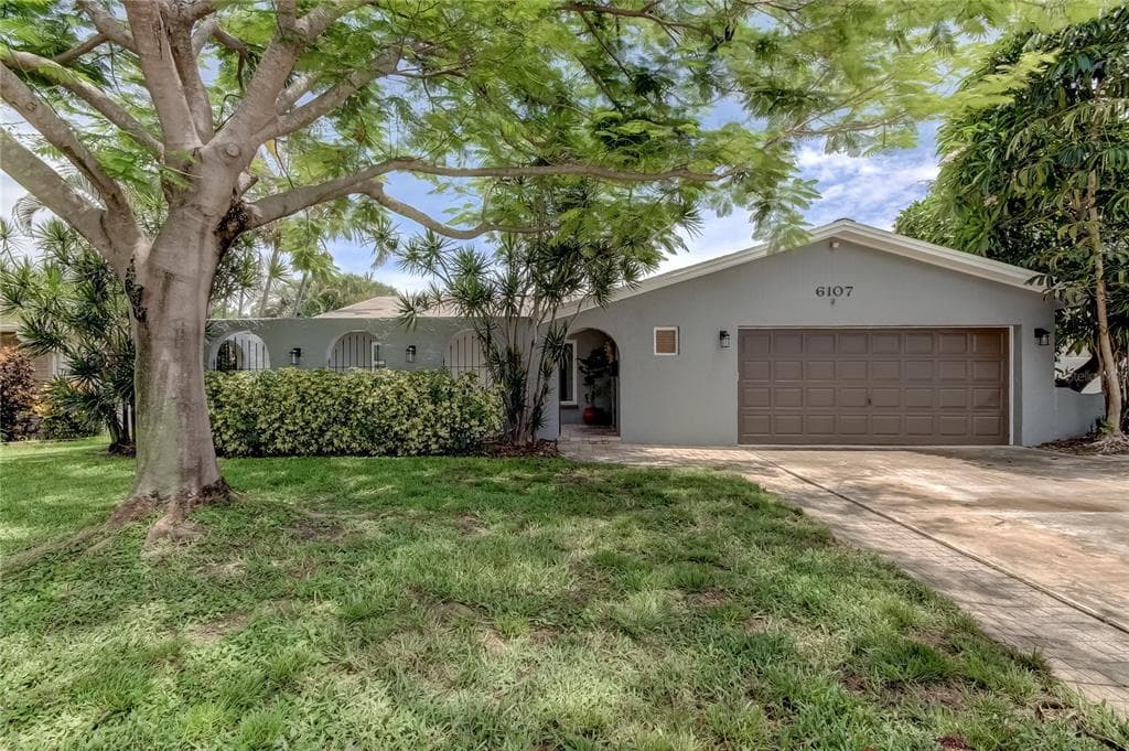 6107 TANGLEWOOD DRIVE NE ST PETERSBURG, FL 33703