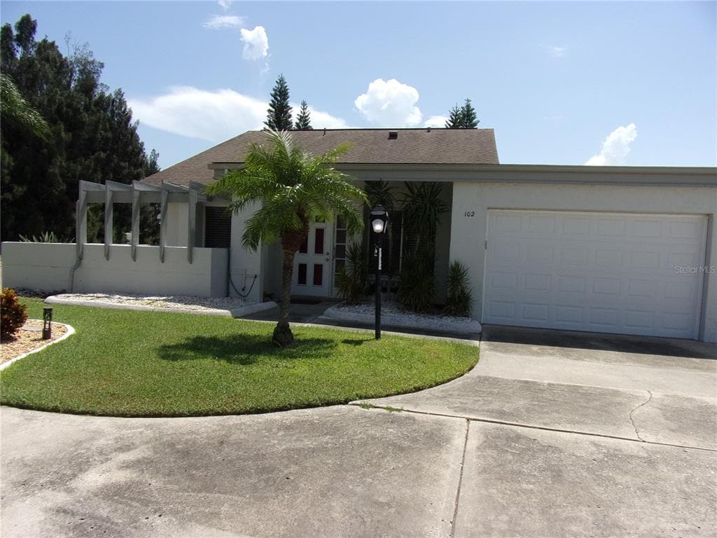 102 CARSWELL CIRCLE UNIT 102