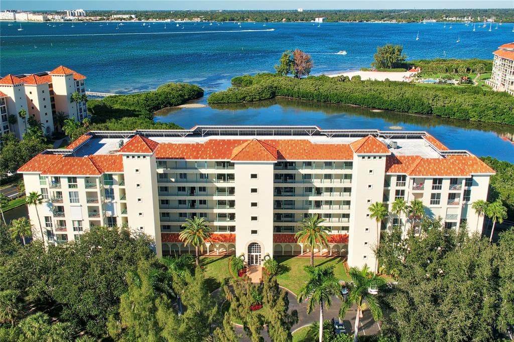 4801 OSPREY DRIVE S UNIT 203 ST PETERSBURG, FL 33711