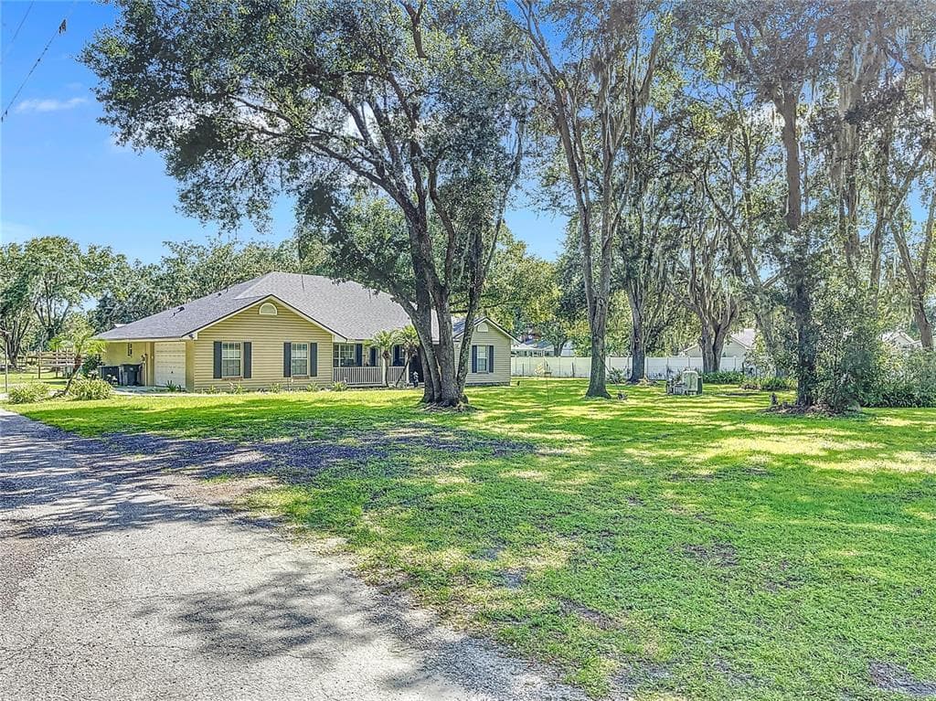 4807 THONOTOSASSA ROAD
