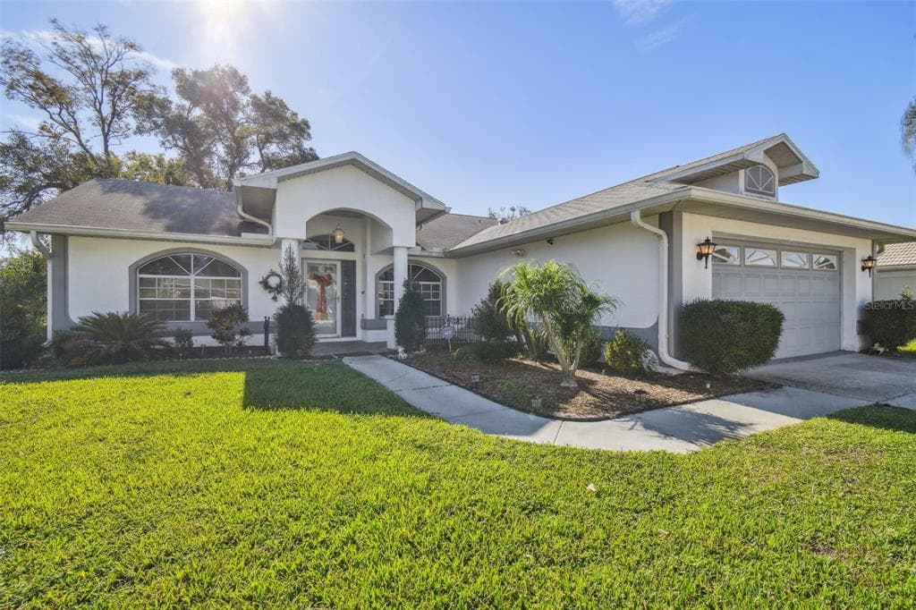 8822 HARGROVE DRIVE HUDSON, FL 34667