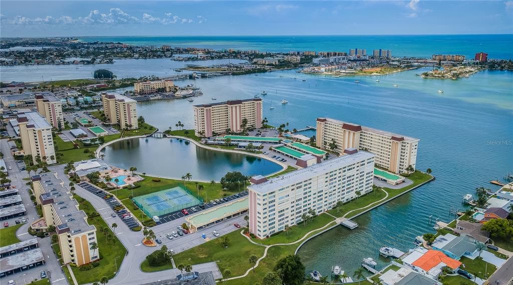 4725 COVE CIRCLE UNIT 704