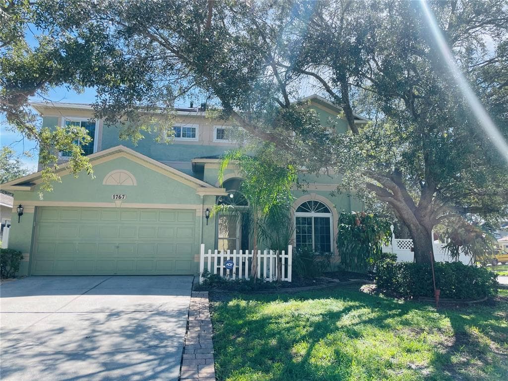 1767 OAK POND COURT OLDSMAR, FL 34677