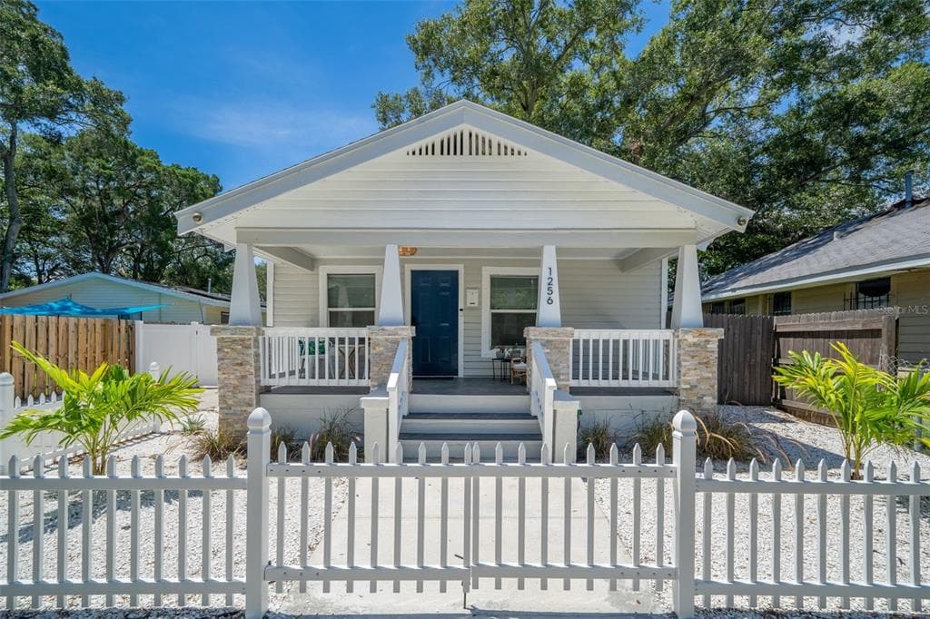 1256 12TH AVENUE S ST PETERSBURG, FL 33705