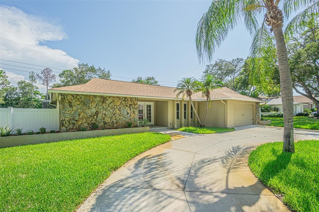 2971 DEER RUN S CLEARWATER, FL 33761