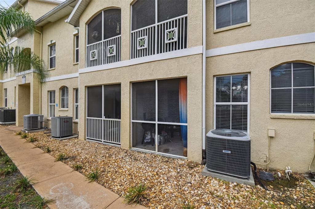 5020 SUNRIDGE PALMS DRIVE UNIT 203 TAMPA, FL 33617