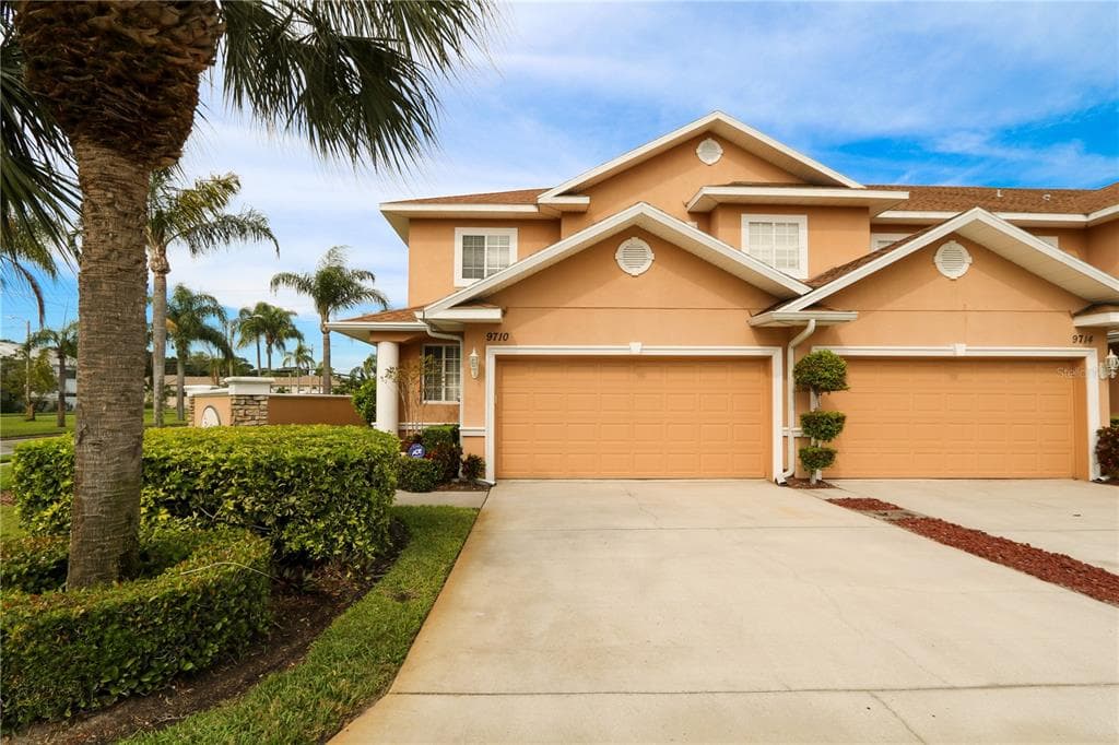 9710 TAYLOR ROSE LANE LARGO, FL 33777
