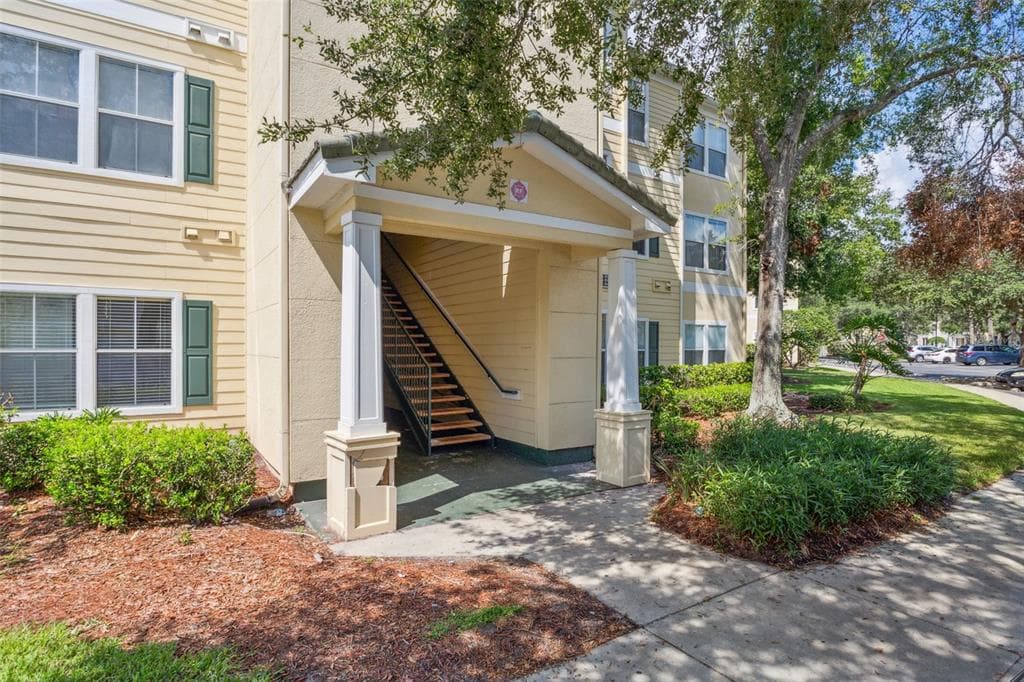 18332 BRIDLE CLUB DRIVE TAMPA, FL 33647