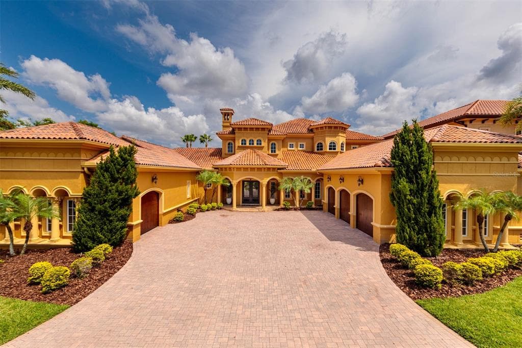 8967 SILVERTHORN ROAD