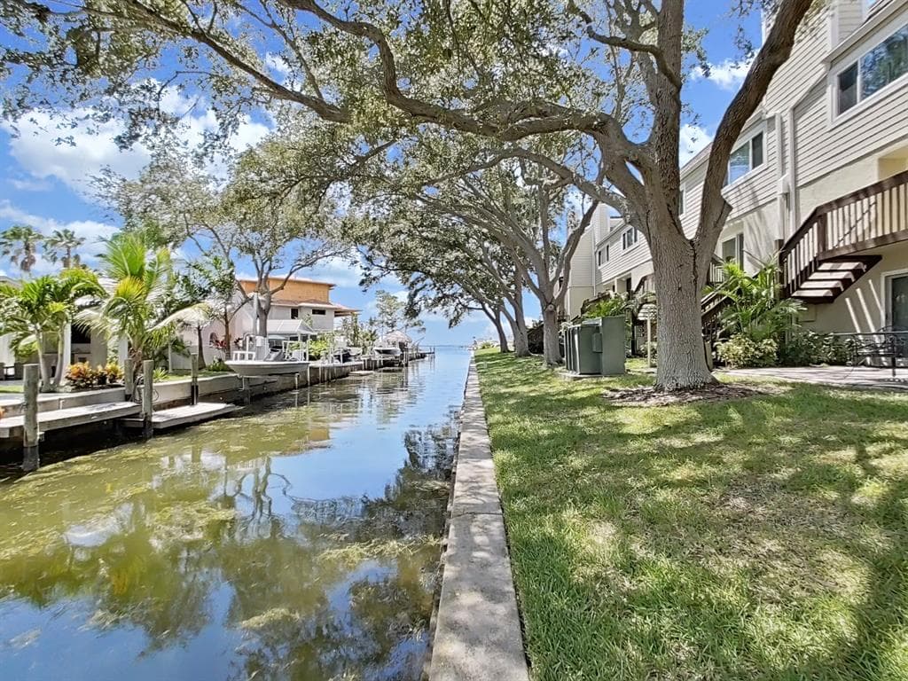 433 S PAULA DRIVE UNIT 3 DUNEDIN, FL 34698