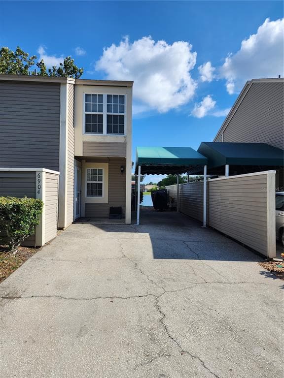 6904 LAKE PLACE COURT UNIT 6904 TAMPA, FL 33634