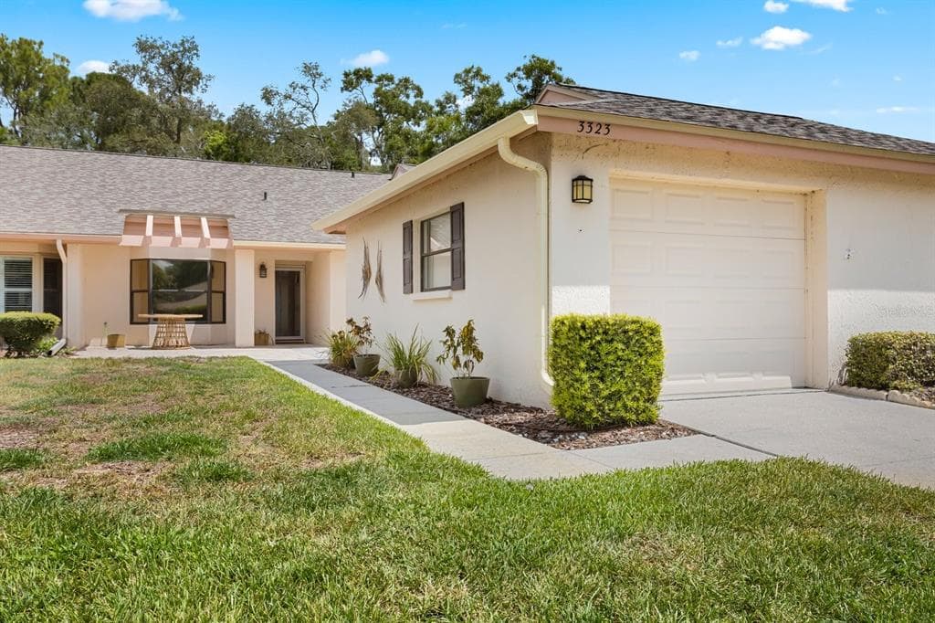 3323 LORI LANE NEW PORT RICHEY, FL 34655