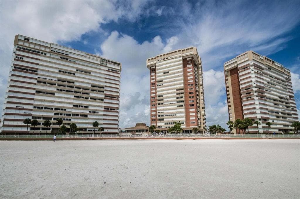 17900 GULF BOULEVARD UNIT 13E REDINGTON SHORES, FL 33708