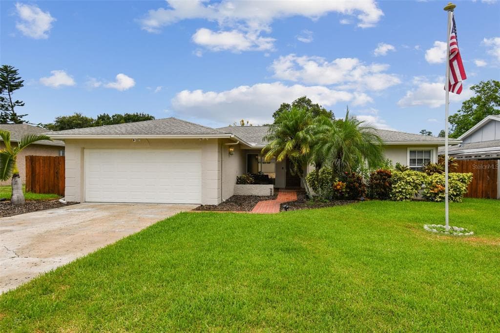 803 GATEWAY LANE