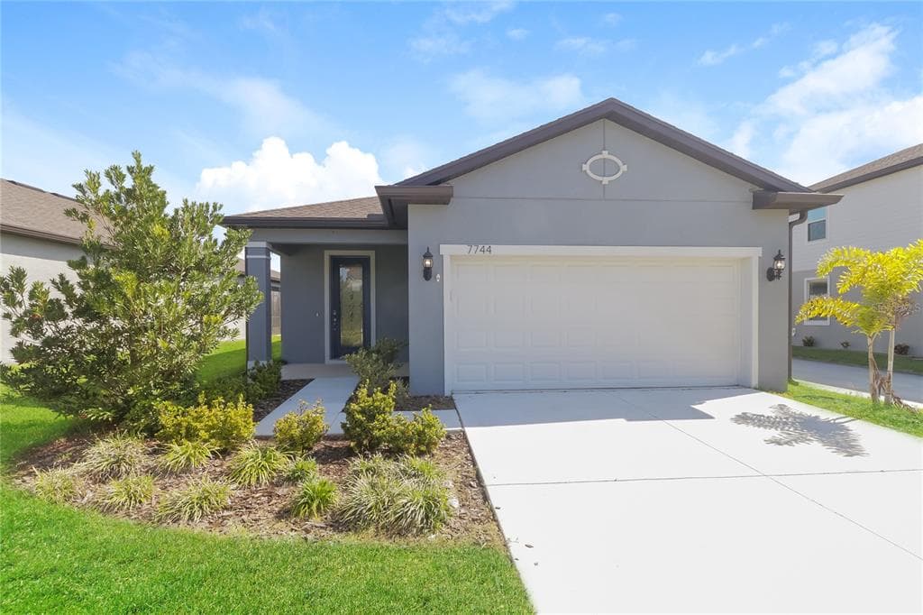 7744 YALE HARBOR DRIVE WESLEY CHAPEL, FL 33545