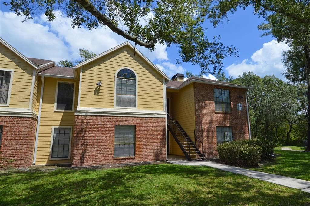 8636 MALLARD RESERVE DRIVE UNIT 201 TAMPA, FL 33614