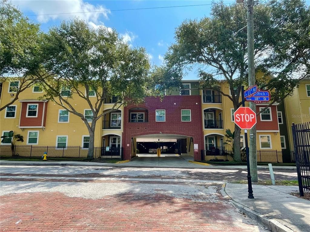 1810 E PALM AVENUE UNIT 7204 TAMPA, FL 33605