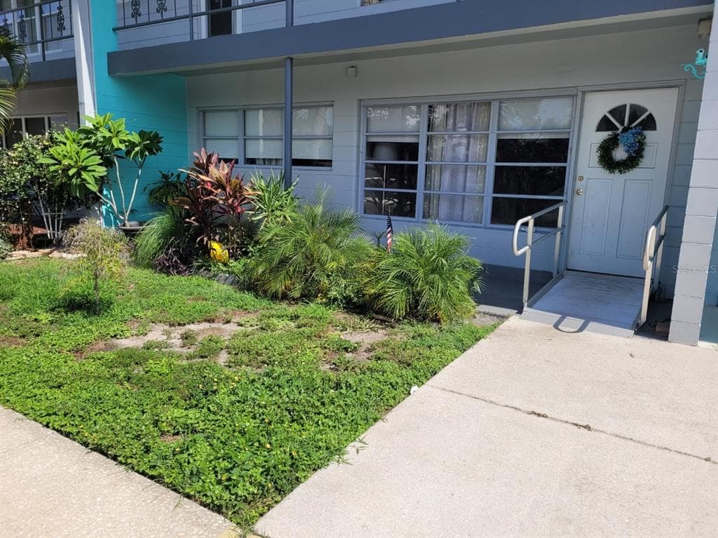 5861 42ND TERRACE N UNIT 1611