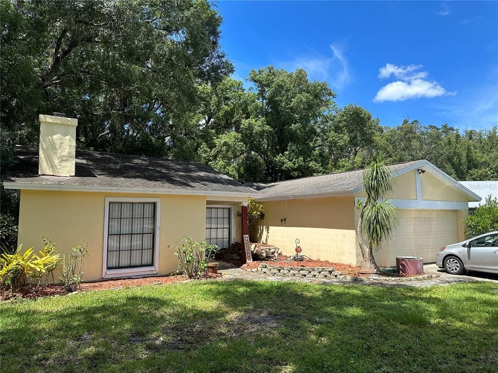 1032 WILDROSE DRIVE