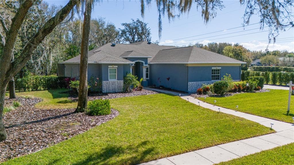 6204 KINGBIRD MANOR DRIVE