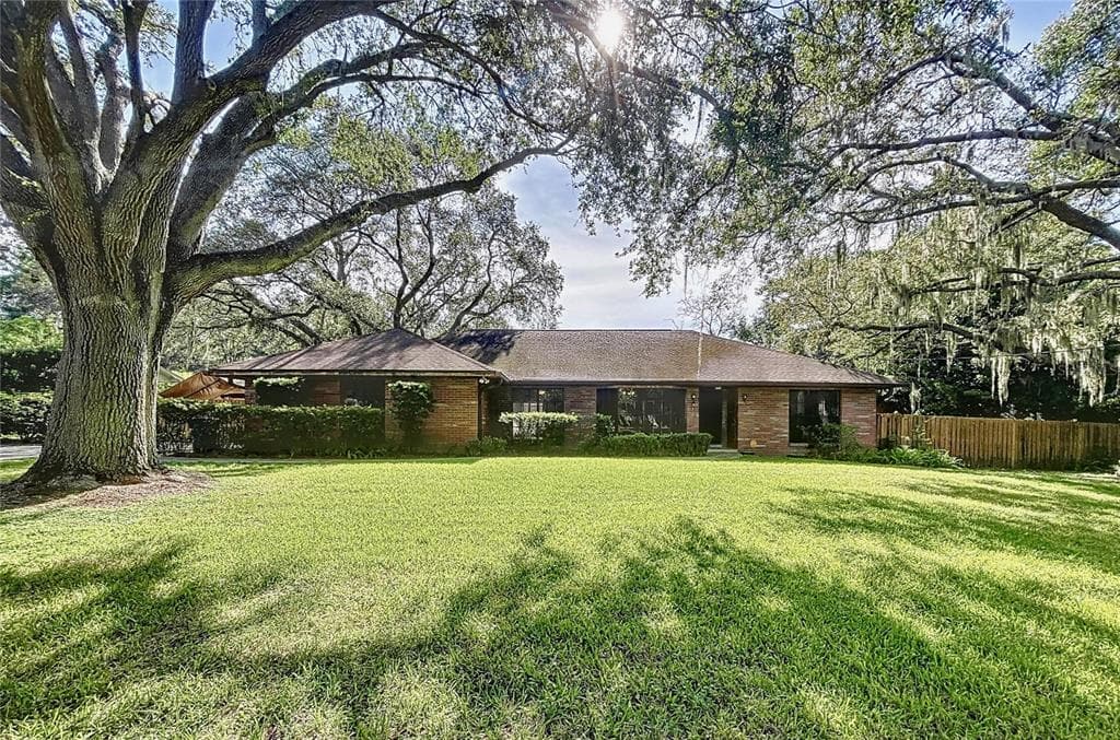 911 STANBERRY DRIVE BRANDON, FL 33511