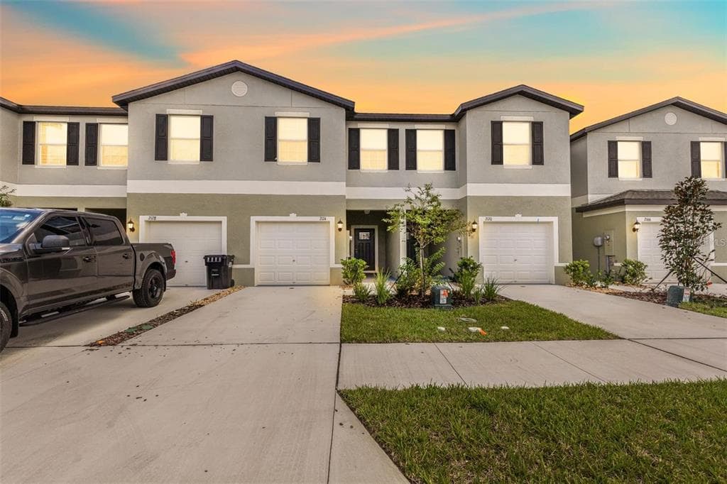 2174 GREAT SAPPHIRE LANE LUTZ, FL 33558