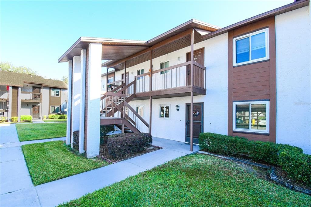 39132 COUNTY ROAD 54 UNIT 2220 ZEPHYRHILLS, FL 33542