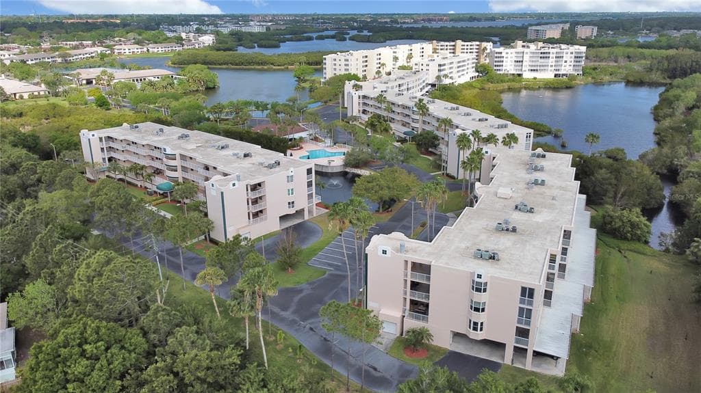 6575 99TH WAY N UNIT 22105 ST PETERSBURG, FL 33708