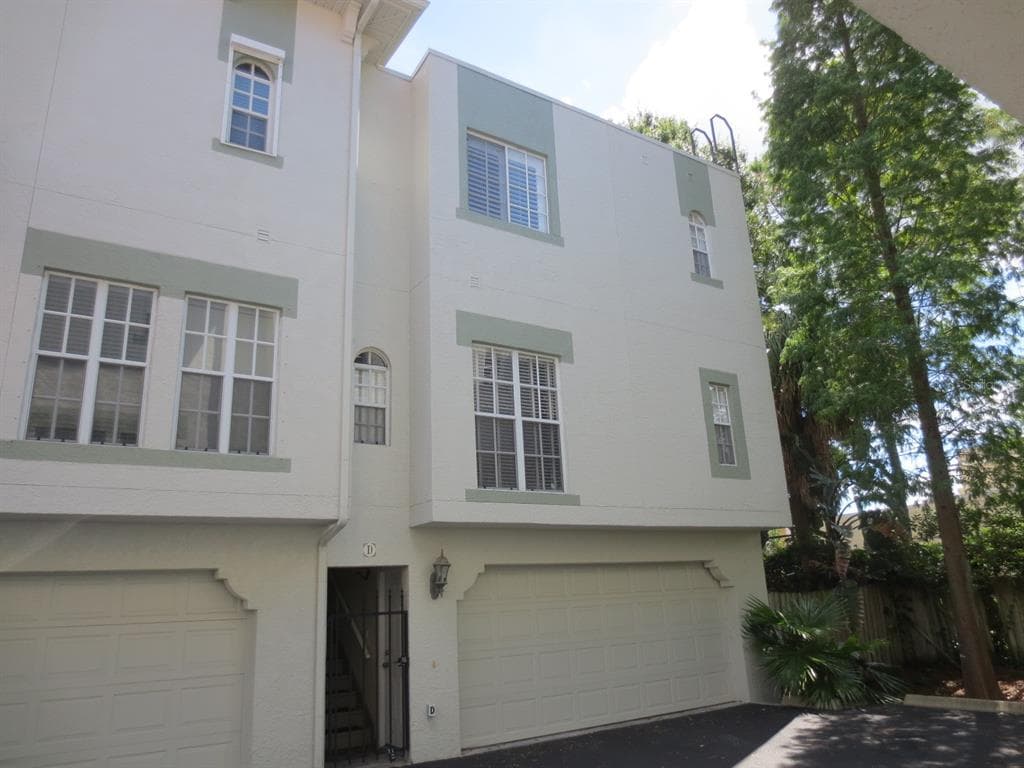 3014 W GROVEWOOD COURT UNIT D TAMPA, FL 33629