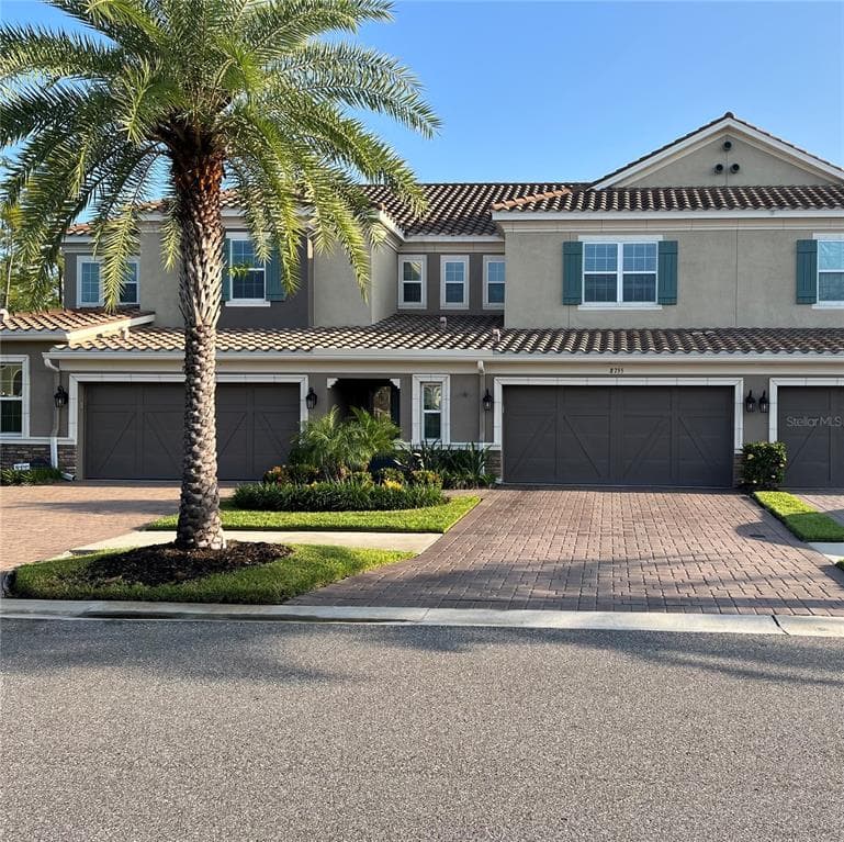 8755 TERRACINA LAKE DR TAMPA, FL 33625