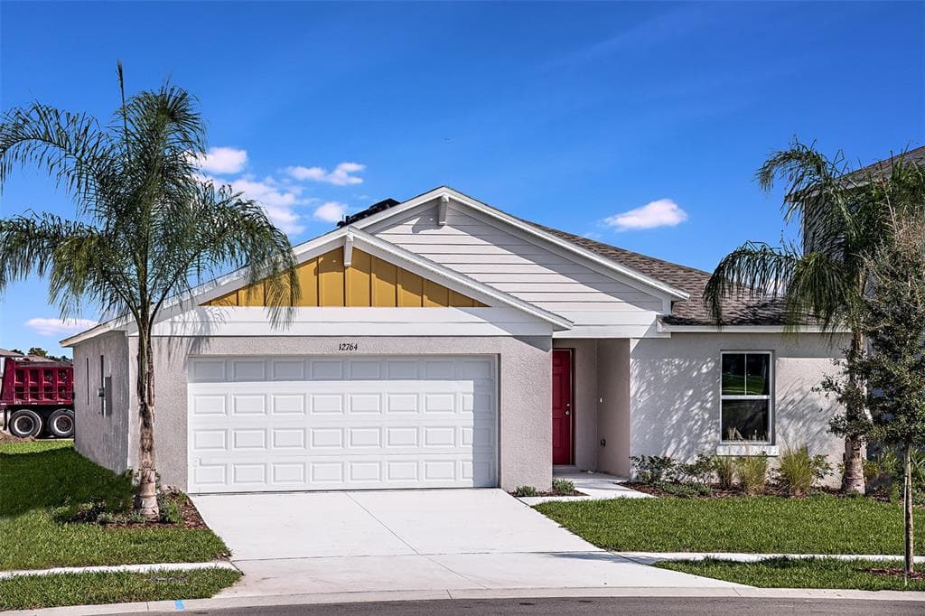 2401 OAKWOOD LANE DAVENPORT, FL 33837