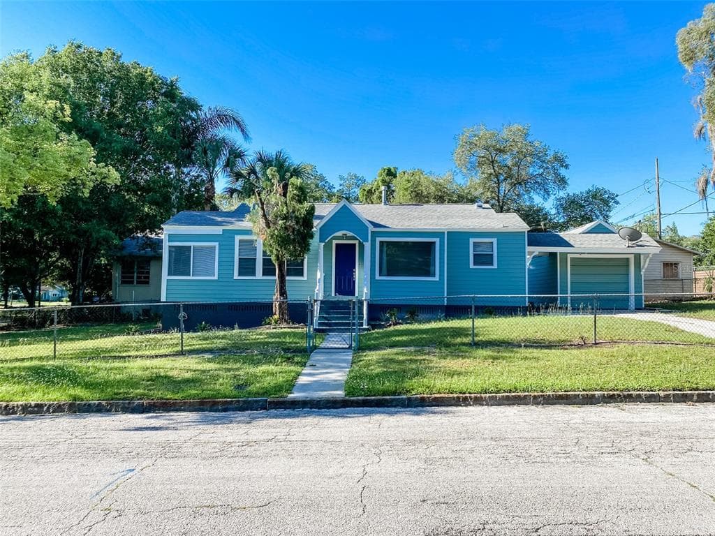 800 W FRANCES AVENUE