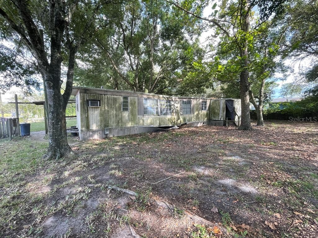 15940 HELEN K DR
