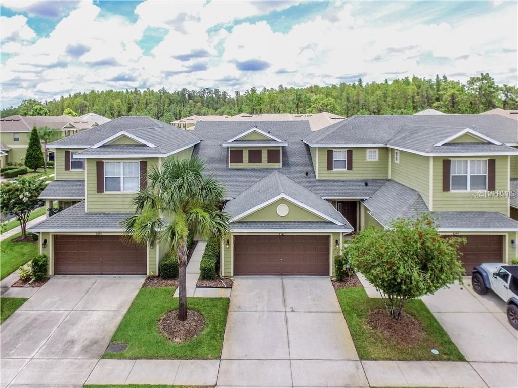 8542 SANDPIPER RIDGE AVENUE TAMPA, FL 33647
