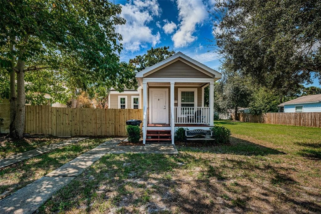 2542 15TH AVENUE N ST PETERSBURG, FL 33713