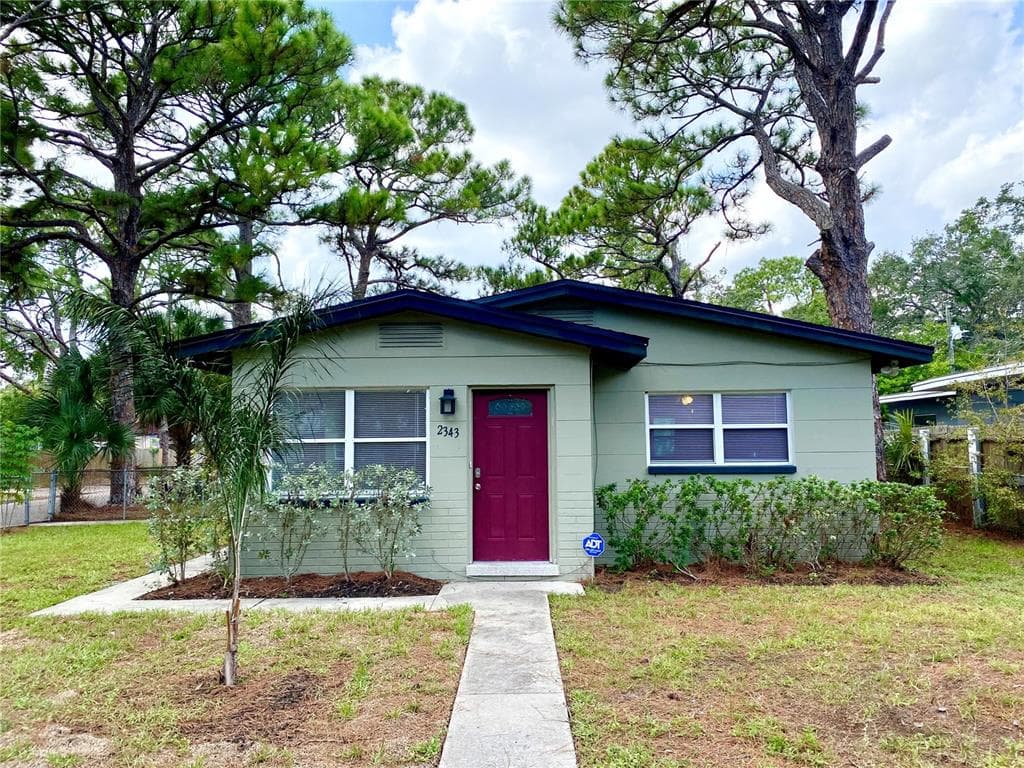 2343 1/2 8TH STREET S UNIT REAR ST PETERSBURG, FL 33705