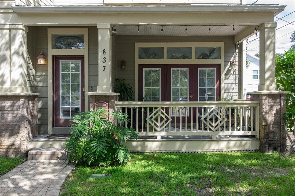837 3RD STREET N ST PETERSBURG, FL 33701
