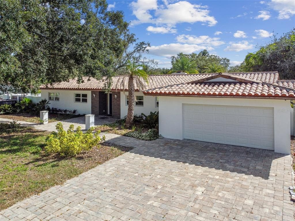 617 ROYAL CREST DRIVE BRANDON, FL 33511