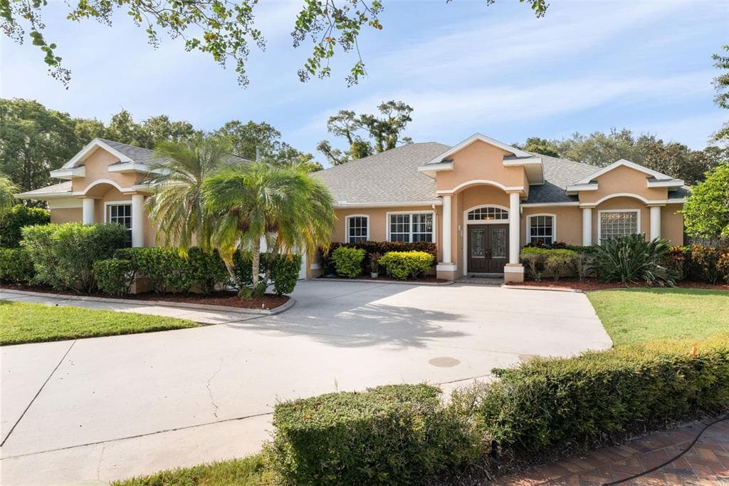 2223 SERENITY LANE