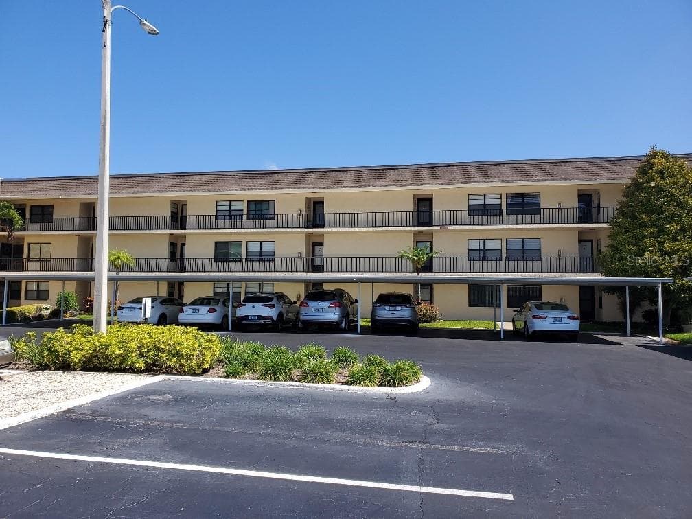 12300 VONN ROAD UNIT 7101 LARGO, FL 33774