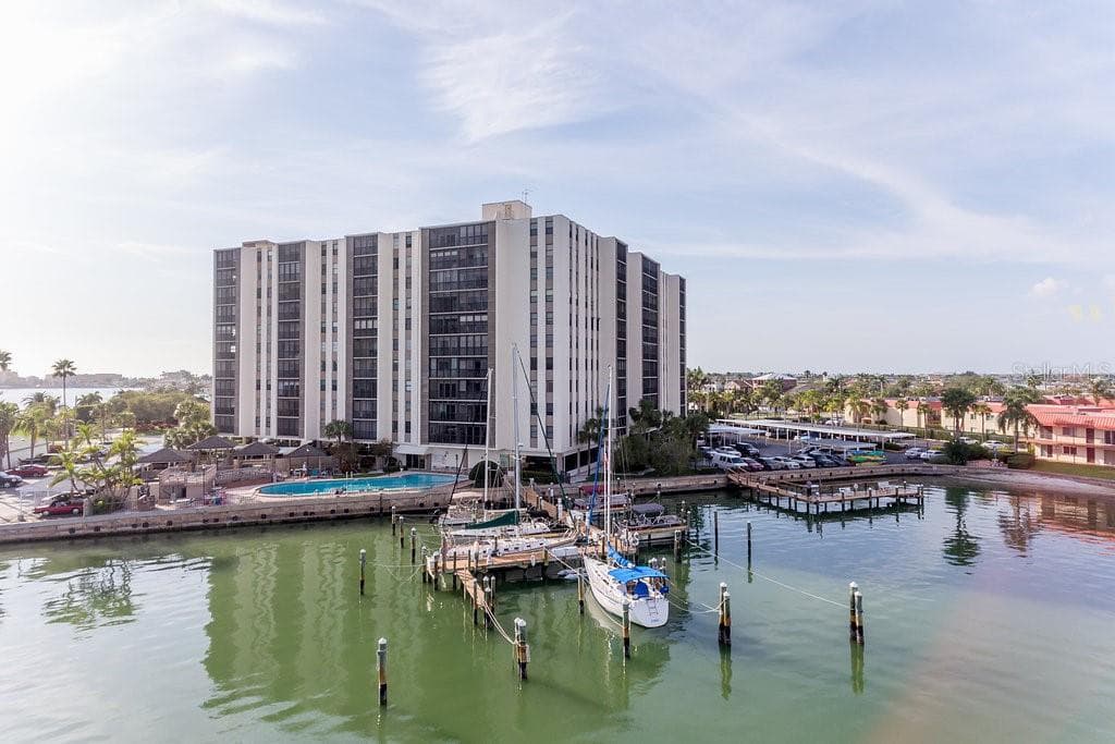 10355 PARADISE BOULEVARD UNIT 113 TREASURE ISLAND, FL 33706