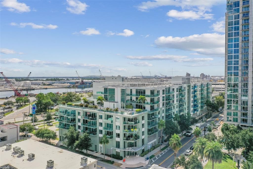 111 N 12TH STREET UNIT 1717 TAMPA, FL 33602