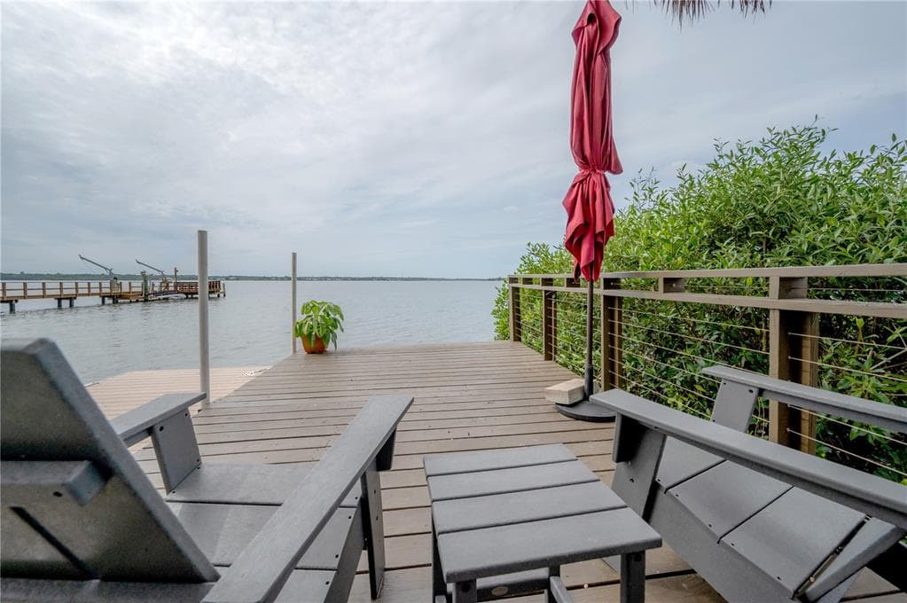 500 SHORE DRIVE E OLDSMAR, FL 34677