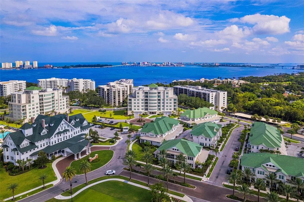 8 PALM TERRACE UNIT 402 BELLEAIR, FL 33756