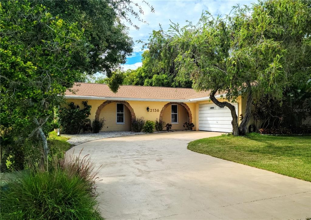 2136 N BAY HILLS BOULEVARD SAFETY HARBOR, FL 34695