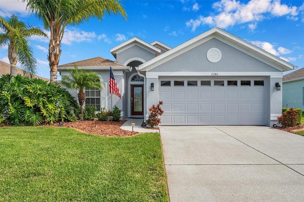 2240 PLEASANT HILL LANE HOLIDAY, FL 34691